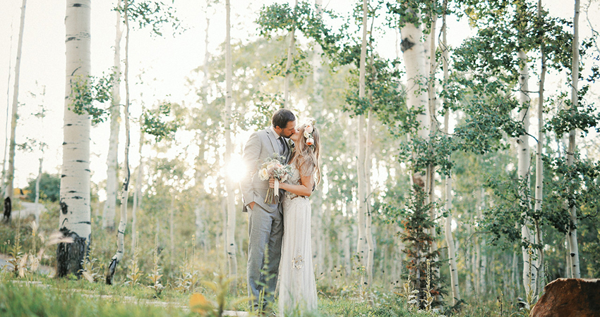 TIps for a Green Wedding via Greenvelope | Gideon Photography 