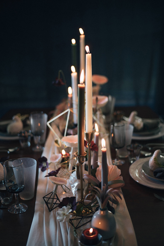 3 Thanksgiving Tablescapes That Break All The Rules