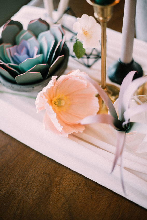 3 Thanksgiving Tablescapes That Break All The Rules