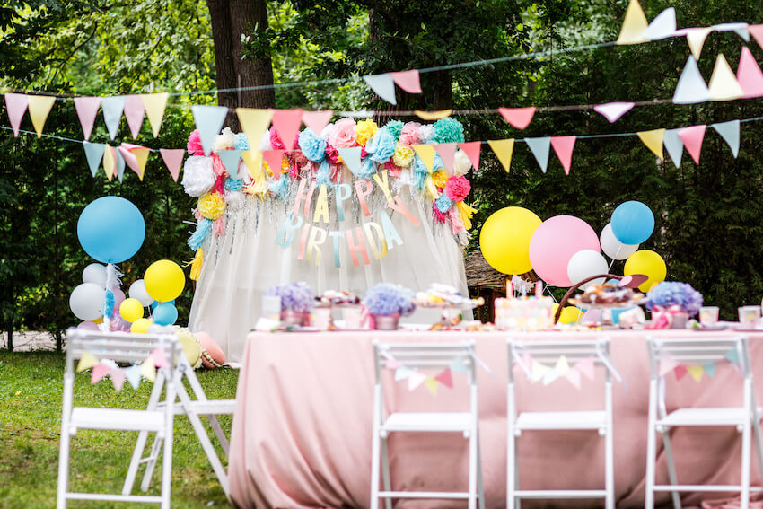 Birthday table setting