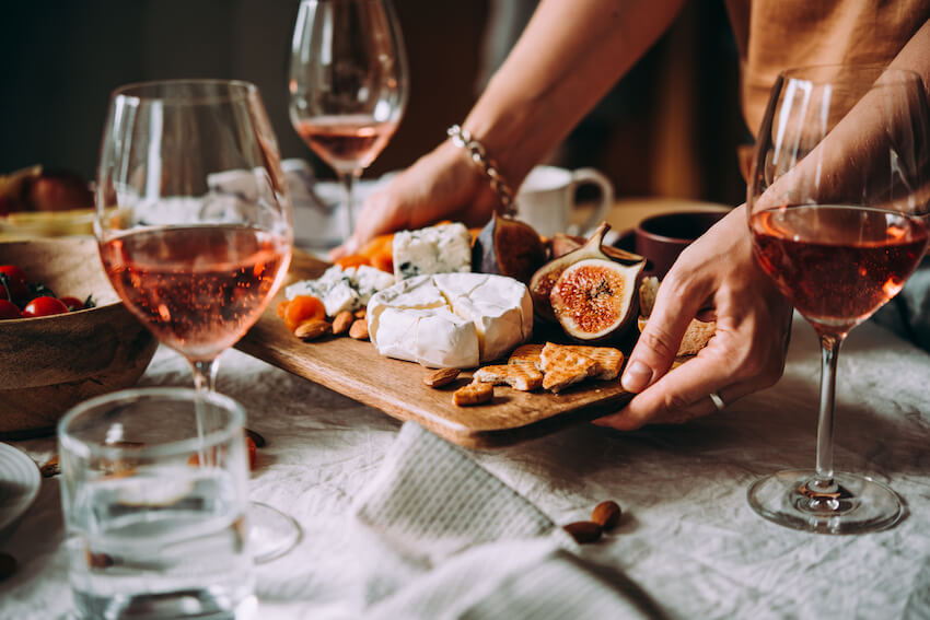 Food and drinks on a table