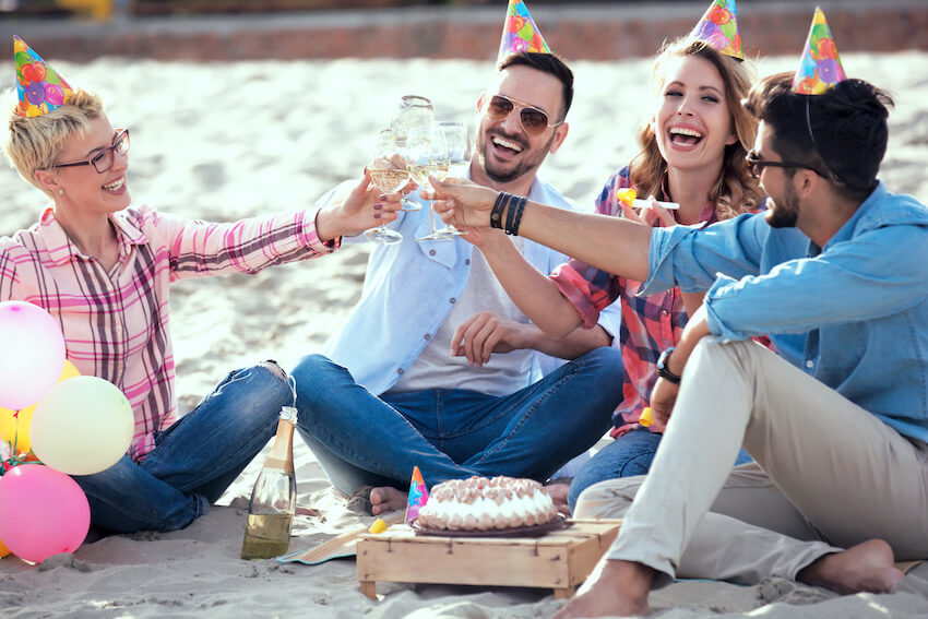 14 Beach Birthday Party Ideas for Fun, Sun, and Celebration - STATIONERS