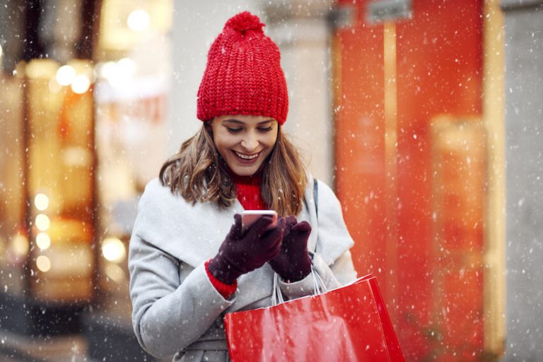How to Send the Perfect Christmas Card Text This Holiday Season