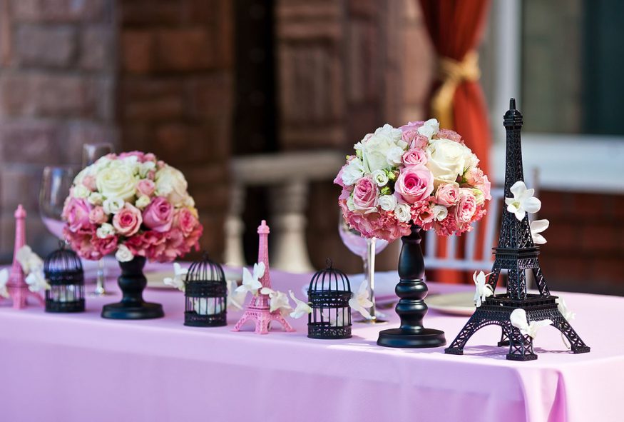 Parisian party theme: Parisian themed decorations