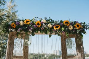 Sunflower wedding: sunflower themed arc