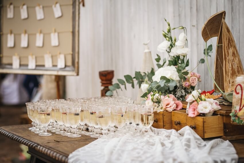 Wedding decor checklist: welcome drinks on a table